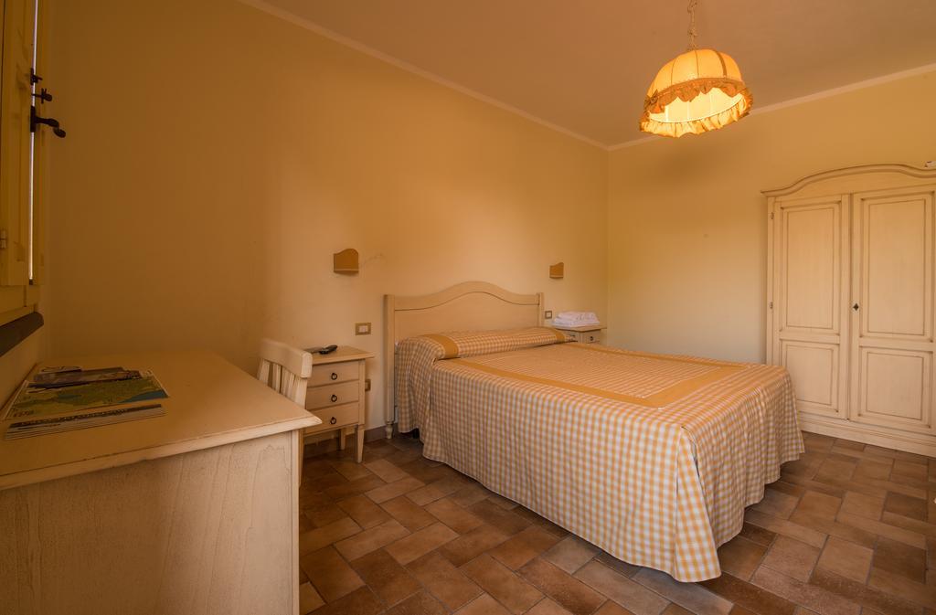 B&B Corte Degli Struzzi 佩夏罗马纳 外观 照片